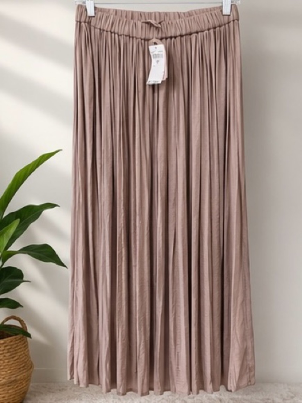 Philosophy Dusty Mauve Pleated Maxi Skirt NWT Size Small Flowy Elastic Waist